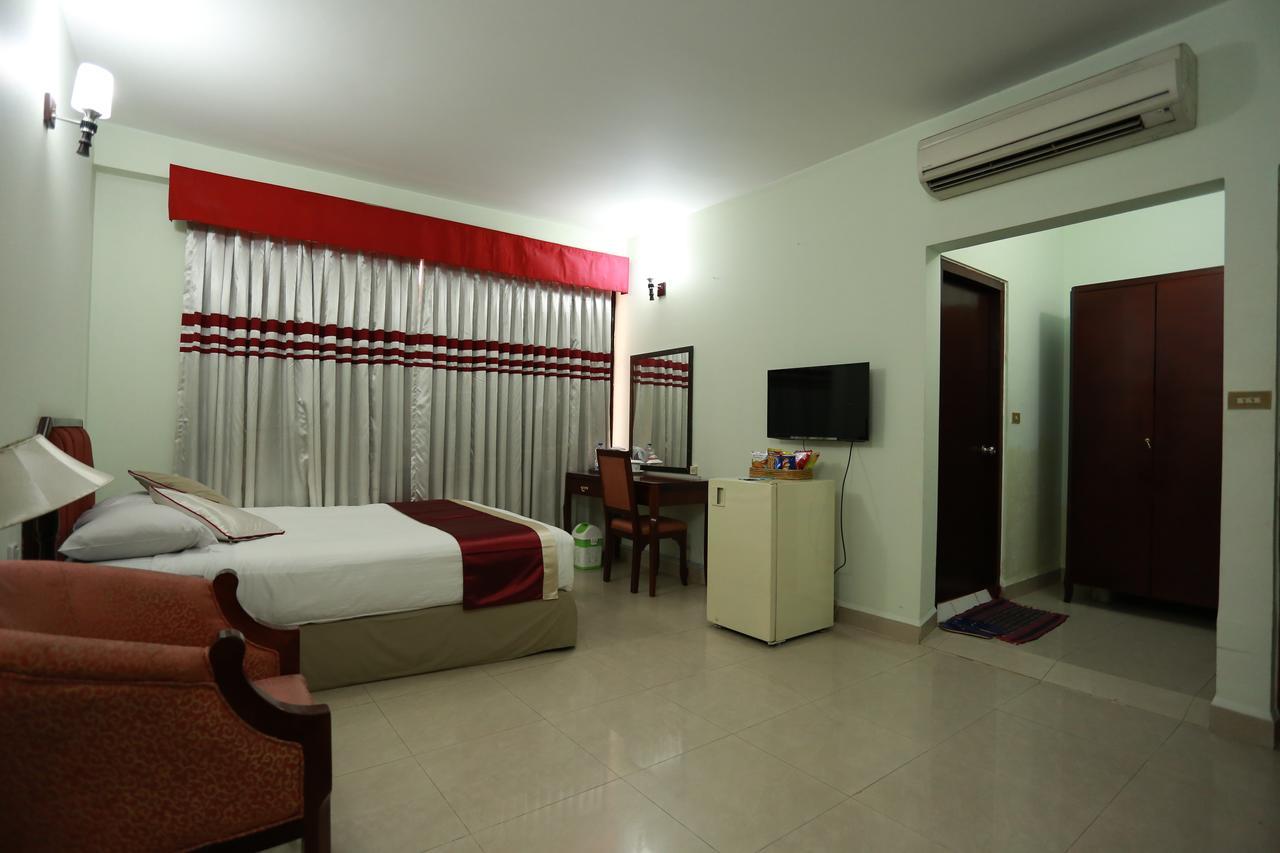 Meridian Hotel & Restaurant Dakhin Kattali المظهر الخارجي الصورة